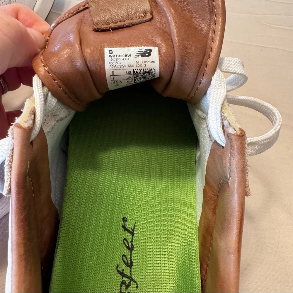 New Balance Revlite White, Brown and Jean  Sneakers Size 9 - Picture 8 of 10